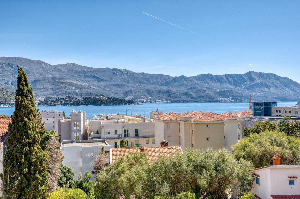 Apartment With A View Budva